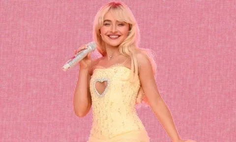 Ca sĩ Sabrina Carpenter khoe vẻ ngoài gợi cảm, 'đốt mắt' người xem