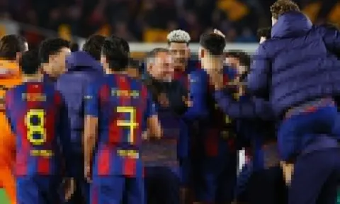 Barcelona áp sát ngai vàng Real Madrid