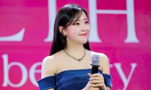 Hành động của Hyomin (T-ara) dành cho fan nhí khiến nhiều người xúc động