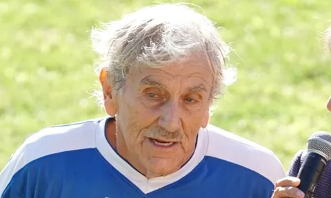 Đồng đội của Ancelotti vẫn thi đấu ở tuổi 83