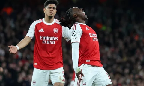 Arsenal thua là chấm hết?