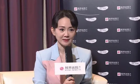 Sao nữ Trung Quốc tiết lộ từng 'cận kề cửa tử' sau khi sinh con ở tuổi 45