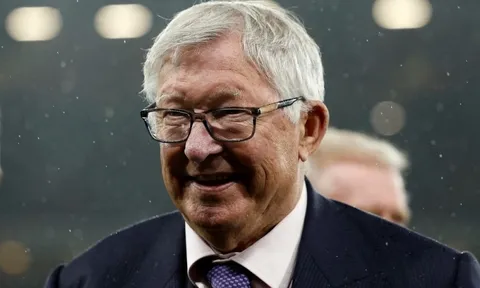 CLB Anh 'lột xác' sau cuộc gọi cầu cứu Sir Alex