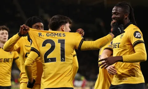 Cửa rớt hạng mở toang với đội bóng Premier League