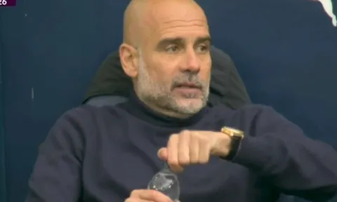 Phản ứng của Pep trước sai lầm của Donnarumma