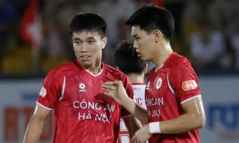 Đình Bắc ghi bàn 3 trận liên tiếp ở V.League