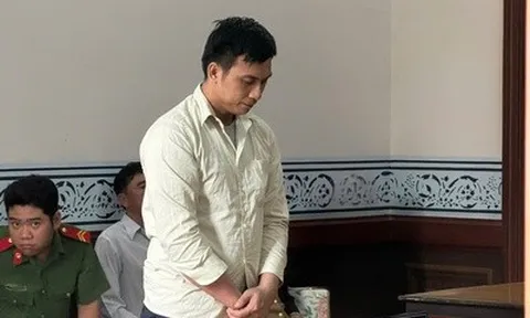 Nam thanh niên trẻ vào tù vì tò mò tin nhắn trong điện thoại người tình