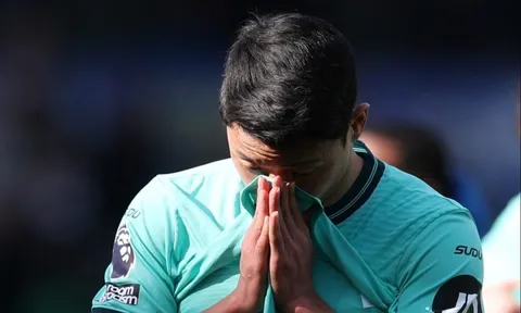 Wolves lập kỷ lục kỳ lạ sau mùa giải thảm họa