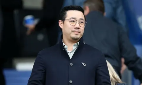 Phản ứng của sếp lớn khi Leicester City sụp đổ