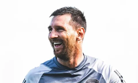 Messi bị chặn cửa trong tiệc Neymar