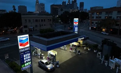 Kinh tế Mỹ: Người dân quan tâm đến giá xăng, hơn là các học thuyết kinh tế của chính phủ