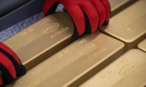 Giá vàng hôm nay 25/4/2026 'mất định hướng', đến lúc các Quỹ lớn xả hàng? Một góc nhìn khác vẫn cho thấy đà tăng chưa kết thúc