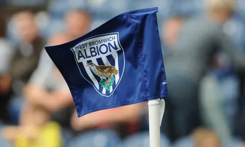 Đội bóng Anh bị trừ điểm tạo nên cuộc chiến nghẹt thở ở Championship