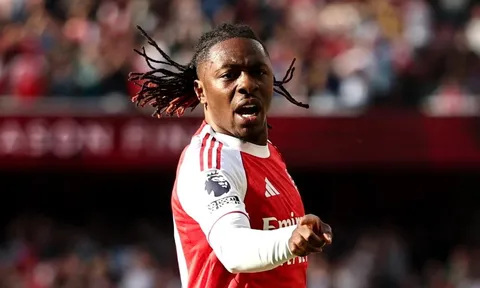 Arsenal phá kỷ lục