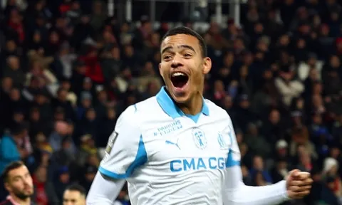 Lời đề nghị khổng lồ cho Greenwood