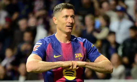 Lewandowski rời Barcelona