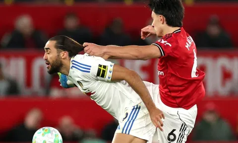 Bùng nổ tranh cãi quanh án phạt của Martinez