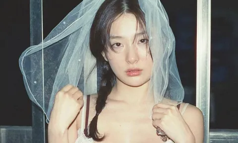 Seulgi (Red Velvet) khoe sức hút với loạt ảnh đậm màu sắc nghệ thuật