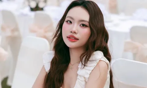 Ảnh quá khứ của Phương Mỹ Chi gây xôn xao