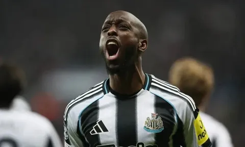 'Bom xịt' 55 triệu bảng của Newcastle