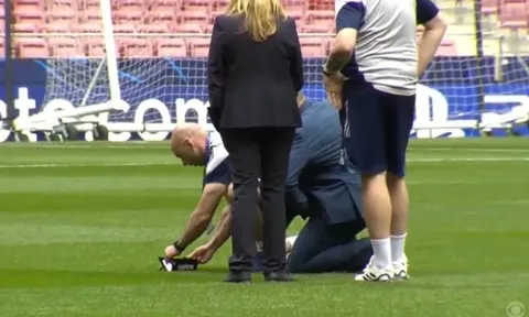 Arsenal kiểm tra mặt cỏ sân Atletico