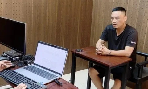 Nghi vợ ngoại tình với bạn học, chồng ghen tuông cầm dao tấn công 2 người