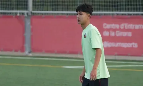 Bị lừa trắng tay, cậu bé Kazakhstan vẫn chạm giấc mơ Barca