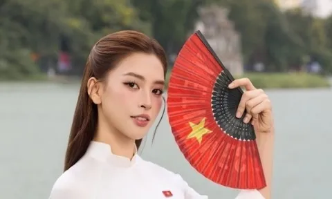 Ca sĩ Hòa Minzy và dàn Hoa hậu khoe sắc thắm với áo dài, rạng rỡ chào mừng ngày 30/4