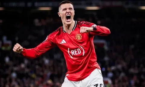 Chưa cần đá với Liverpool, MU coi như có vé dự Champions League