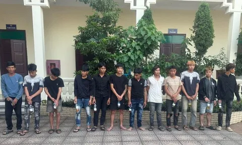 Bắt giữ chủ thầu trả lương công nhân bằng "hiện vật" ngày 3 bữa