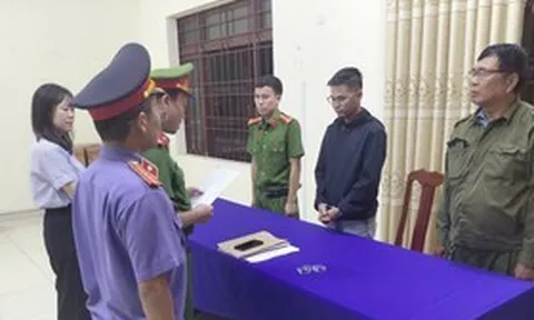 Khởi tố tài xế bỏ chạy trong vụ ô tô phát nổ cháy ở cây xăng khiến 2 thiếu niên tử vong