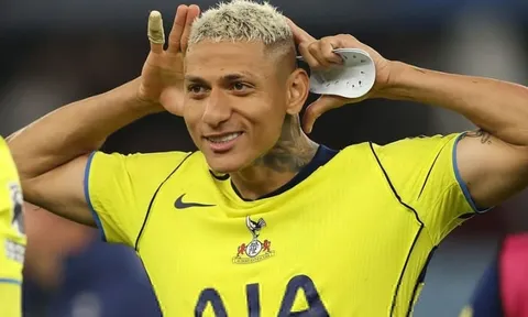 Tottenham gây bất ngờ