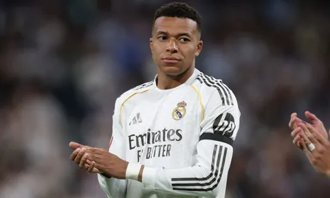 Chủ tịch Perez nổi giận với Mbappe