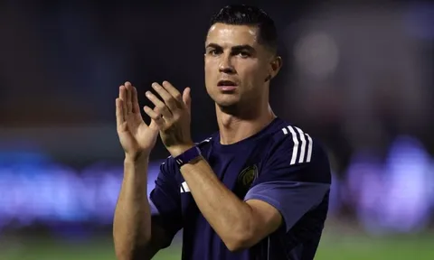 Ronaldo tràn trề cơ hội trở lại La Liga cùng Almeria