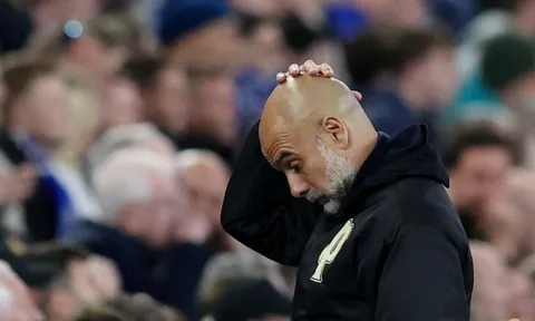 Man City dâng cơ hội cho Arsenal