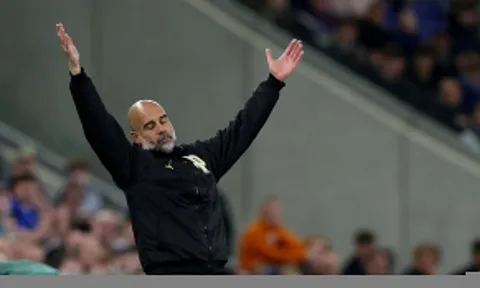 13 phút sụp đổ, Man City tự đánh rơi ngai vàng