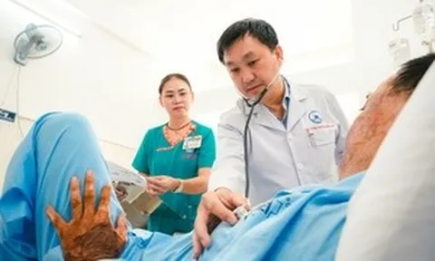 Kích hoạt báo động đỏ xuyên đêm cứu bệnh nhân thủng tim nguy kịch