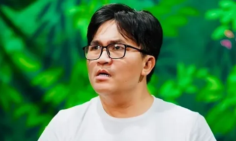 Nghệ sĩ Đại Nghĩa xúc động trong ngày giỗ đầu của mẹ