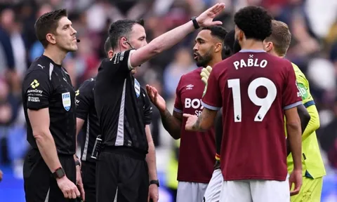 West Ham nổi giận vì bàn thua trước Arsenal