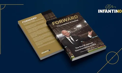 FIFA ra sách về 10 năm của Infantino
