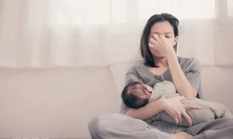 Mẹ trẻ ở Hà Nội trầm cảm nặng vì mặc cảm mất sữa, tự trách mình là người mẹ tồi