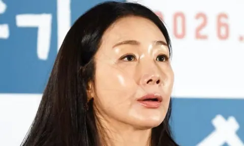 'Nữ hoàng nước mắt' Choi Ji Woo đau buồn khi bố qua đời