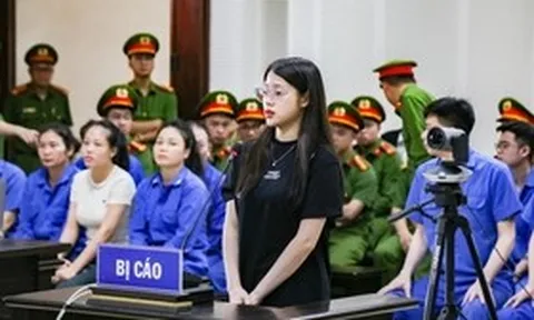 Bạn gái giúp Bùi Đình Khánh bỏ trốn như thế nào?