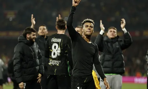 PSG vô địch Ligue 1 lần thứ 5 liên tiếp