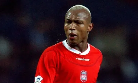 Cựu tiền đạo Liverpool bị phạt tù vì quỵt tiền nuôi con