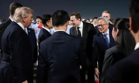 'Đội hình nghìn tỷ USD' theo chân Tổng thống Trump tới Bắc Kinh: Thông điệp của nước Mỹ là gì?