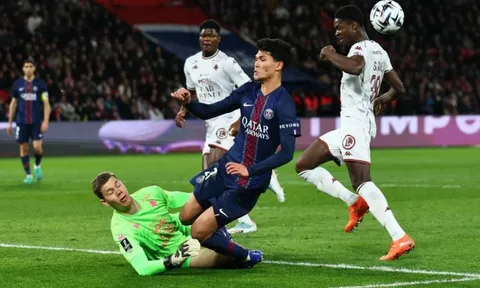 Tài năng gốc Philippines vô địch cùng Barca và PSG