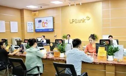 Công an kiểm tra giao dịch chuyển khoản 260 triệu đồng của một khách hàng tại LPBank