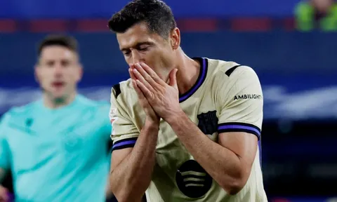 Barcelona tiết kiệm số tiền khổng lồ với Lewandowski