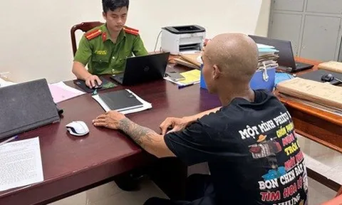 Livestream cảnh chửi bới, dọa đánh mẹ ruột, người đàn ông bị công an triệu tập